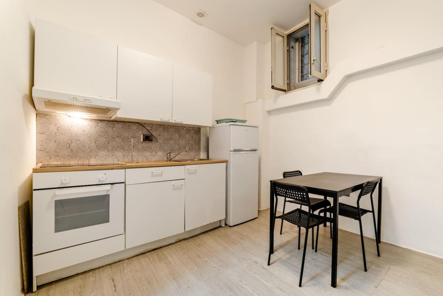 Inside Chiaia Rooms Naples Exterior photo